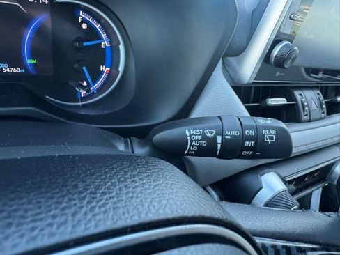 Used 2022 Toyota RAV4 Limited image 25