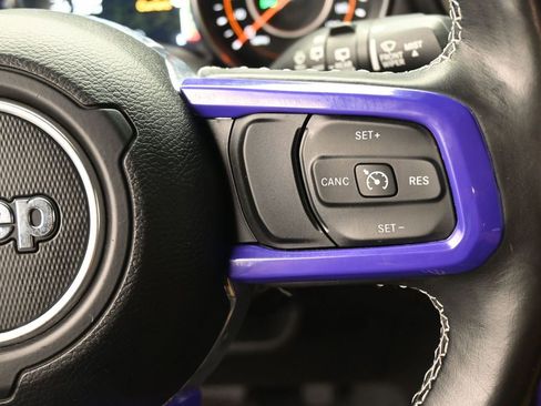 Used 2022 Jeep Wrangler Unlimited Sahara w/ Cold Weather Group AWD/4WD image 7