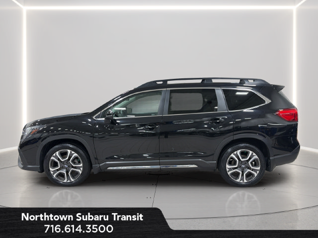 Used 2023 Subaru Ascent Limited AWD/4WD image 2