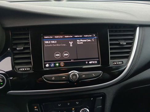 Used 2022 Buick Encore Preferred w/ Safety Package II image 17