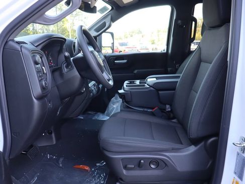New 2026 Chevrolet Silverado 2500 Custom w/ Custom Convenience Package AWD/4WD image 5