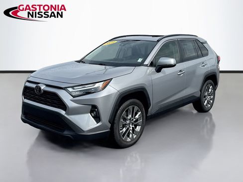 Used 2023 Toyota RAV4 XLE Premium FWD image 3
