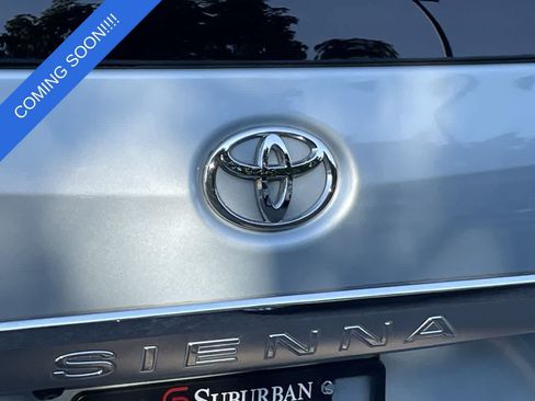 Used 2015 Toyota Sienna Limited Premium FWD image 42