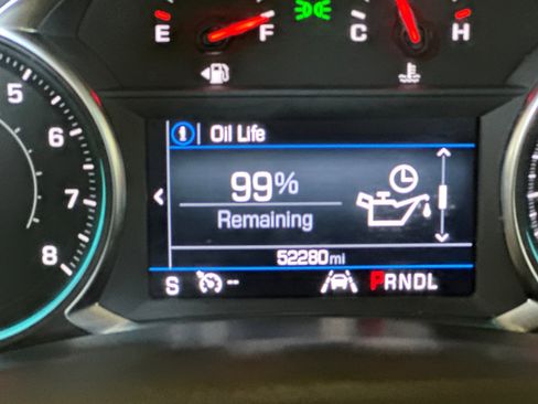 Used 2023 Chevrolet Equinox LT image 28