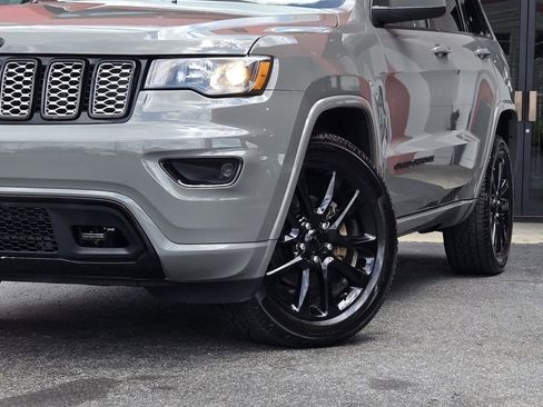 Used 2020 Jeep Grand Cherokee Altitude image 6