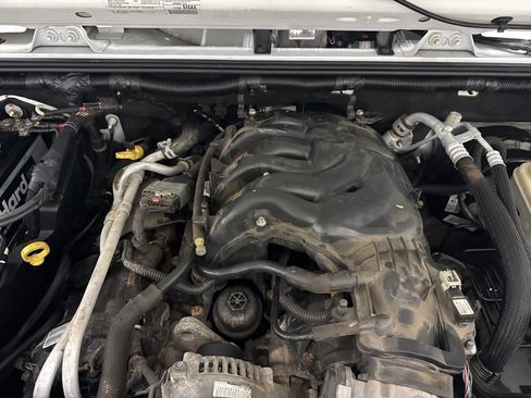 Used 2017 Jeep Wrangler Unlimited Sahara image 7