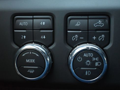 Used 2023 GMC Sierra 1500 AT4 w/ AT4 Preferred Package AWD/4WD image 20