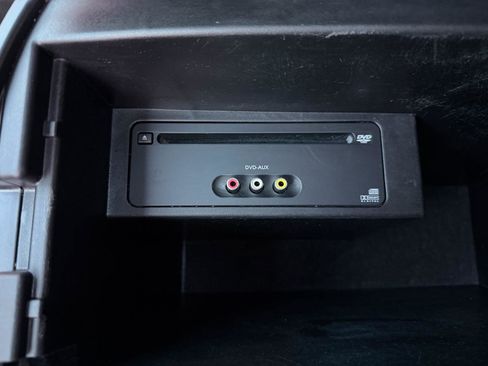 Used 2012 Nissan Armada Platinum image 19