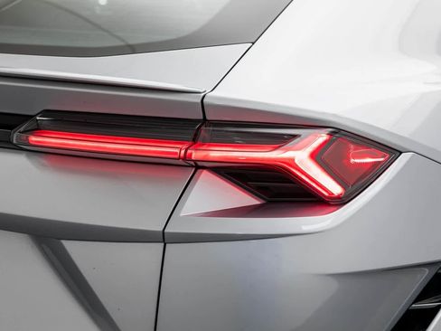 Used 2023 Lamborghini Urus S image 70