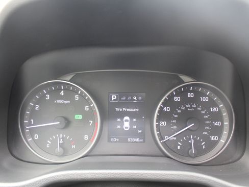 Used 2017 Hyundai Elantra Value Edition image 22