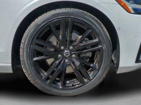 Used 2024 Volvo S60 B5 Plus w/ Climate Package FWD image 29