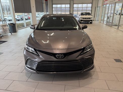 Used 2023 Toyota Camry LE image 2
