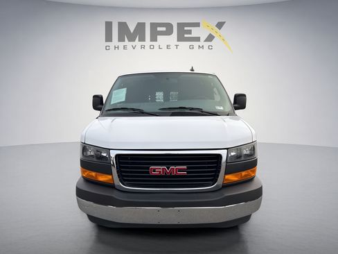 Used 2024 GMC Savana 2500 w/ Driver Convenience Package RWD image 8