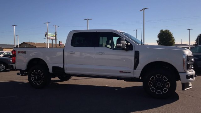 Used 2026 Ford F350 Platinum AWD/4WD image 3