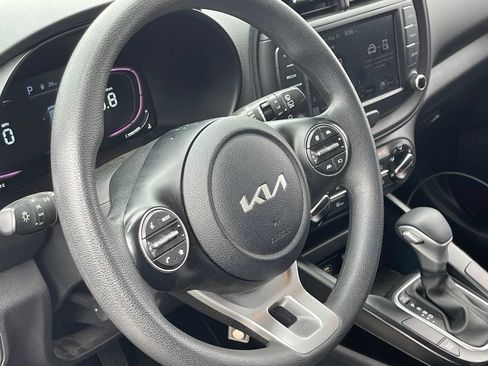 Used 2024 Kia Soul LX w/ Option Group 015 FWD image 7