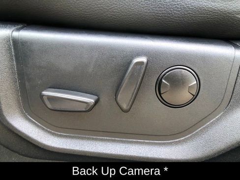 Used 2021 Ford Expedition XLT image 13