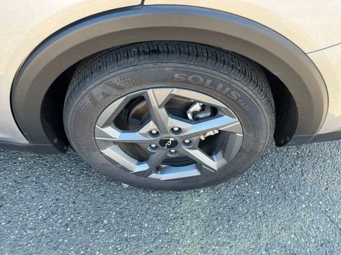 Used 2025 Kia K4 FWD image 31