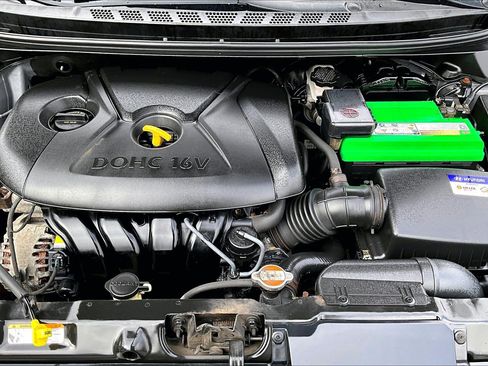 Used 2012 Hyundai Elantra Limited w/ Technology Pkg 5 image 10