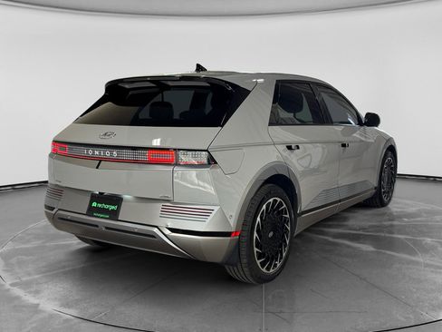 Used 2023 Hyundai Ioniq 5 Limited AWD/4WD image 3