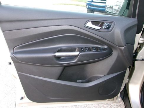 Used 2017 Ford Escape Titanium image 8