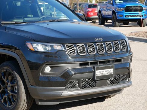 New 2026 Jeep Compass Latitude image 3