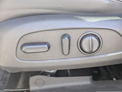 Used 2019 GMC Terrain SLT AWD/4WD image 23
