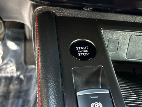 Certified 2025 Nissan Kicks SR FWD image 23