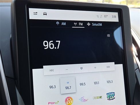 Certified 2024 Ford Edge ST-Line image 18