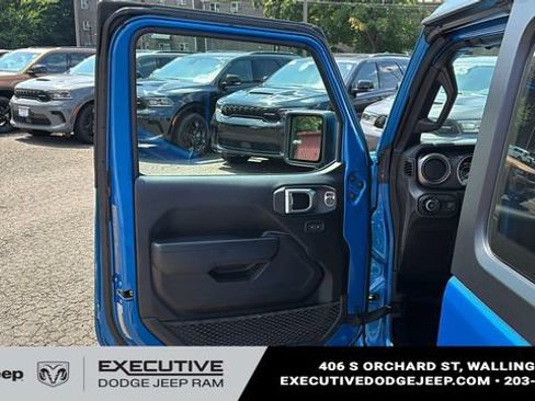 Used 2023 Jeep Wrangler Sport AWD/4WD image 8