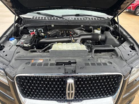 Used 2022 Lincoln Navigator Reserve AWD/4WD image 22