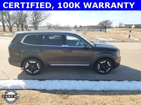 Certified 2023 Kia Telluride EX w/ EX Captain's Chair Package image 2