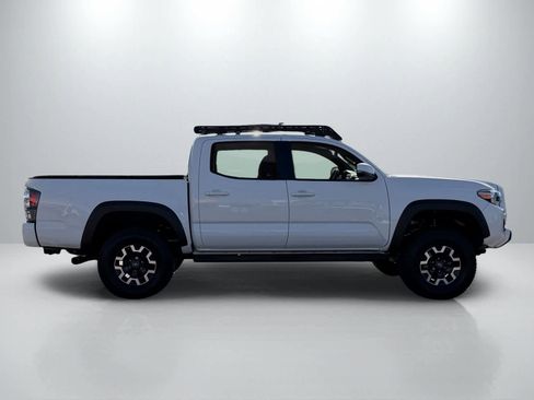 Used 2020 Toyota Tacoma TRD Off-Road w/ Technology Package RWD image 11
