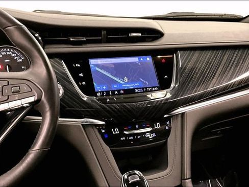 Used 2023 Cadillac XT6 Premium Luxury image 7