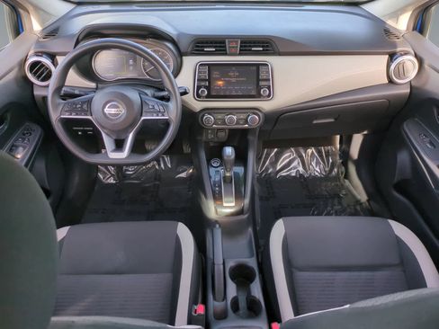 Used 2021 Nissan Versa SV image 10