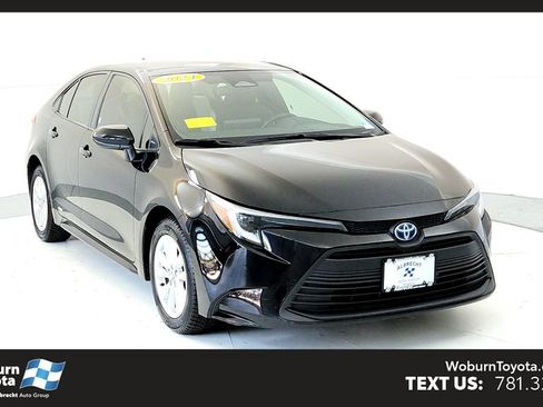 Used 2024 Toyota Corolla LE w/ LE Convenience Package AWD/4WD image 1