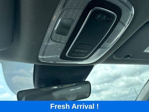 Used 2024 Hyundai Elantra SE FWD image 9