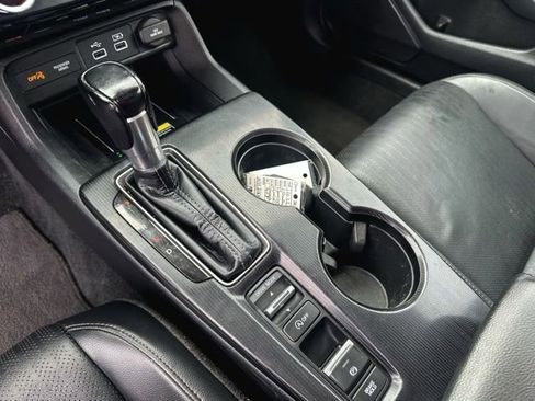 Used 2022 Honda Civic Touring image 18