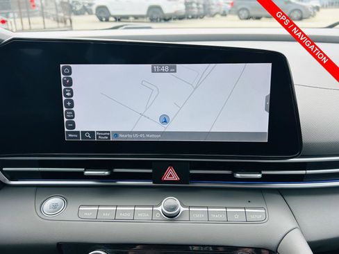 Used 2024 Hyundai Elantra SEL image 4