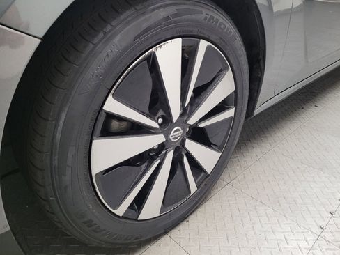 Used 2021 Nissan Altima 2.5 SV FWD image 31