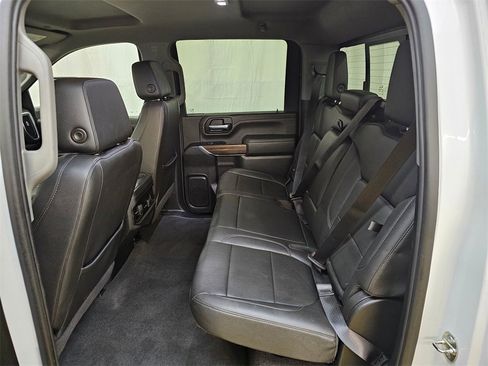 Used 2022 Chevrolet Silverado 2500 LT w/ Convenience Package image 16