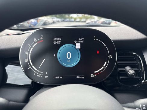 Used 2022 MINI Cooper 2-Door Hardtop image 32