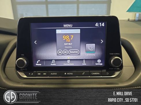 Used 2024 Nissan Rogue SV AWD/4WD image 19