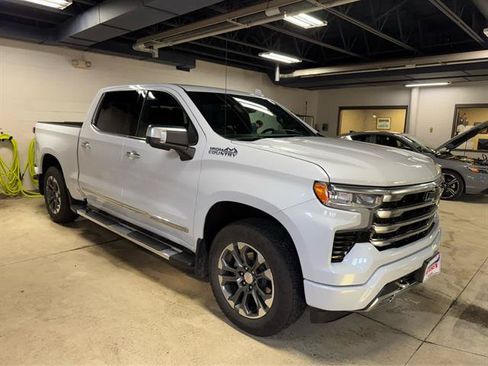 Certified 2026 Chevrolet Silverado 1500 High Country w/ Technology Package AWD/4WD image 3