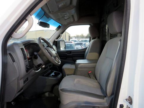 Used 2012 Nissan NV 2500 SV w/ Side Curtain Airbag Pkg image 12