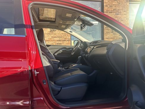 Used 2019 Nissan Rogue Sport SL w/ Premium Package image 13