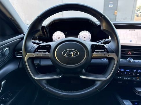 Used 2023 Hyundai Elantra Limited w/ Winter Weather Package FWD image 18