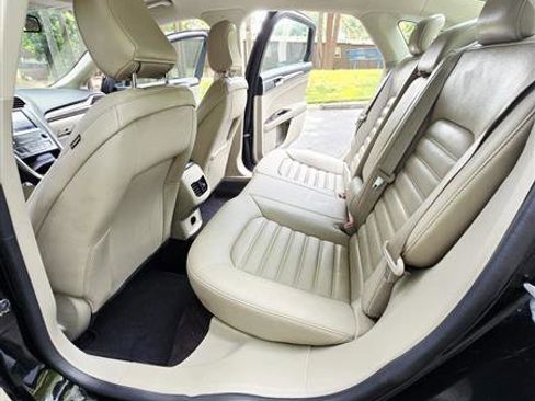 Used 2020 Ford Fusion SEL image 4