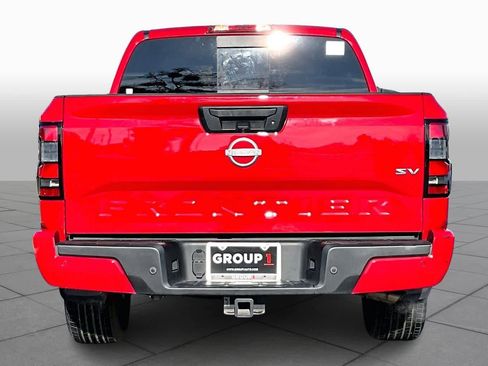 Used 2024 Nissan Frontier SV w/ SV Convenience Package image 4