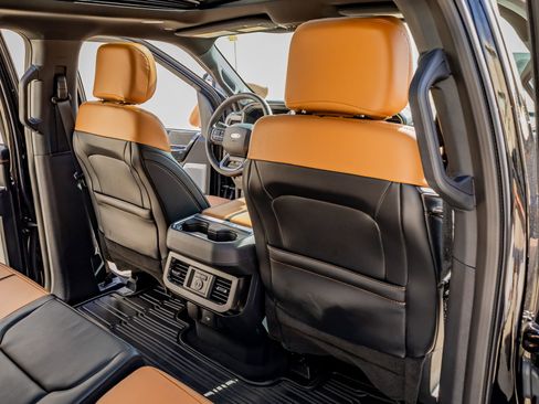 Used 2024 Ford F250 Platinum image 30