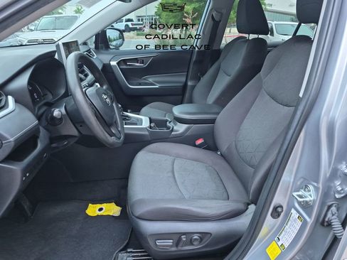 Used 2023 Toyota RAV4 XLE w/ Convenience Package image 18